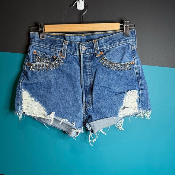 Levi's Blue Classic Jean Shorts Studded Distressed Style - Picture 1 of 10